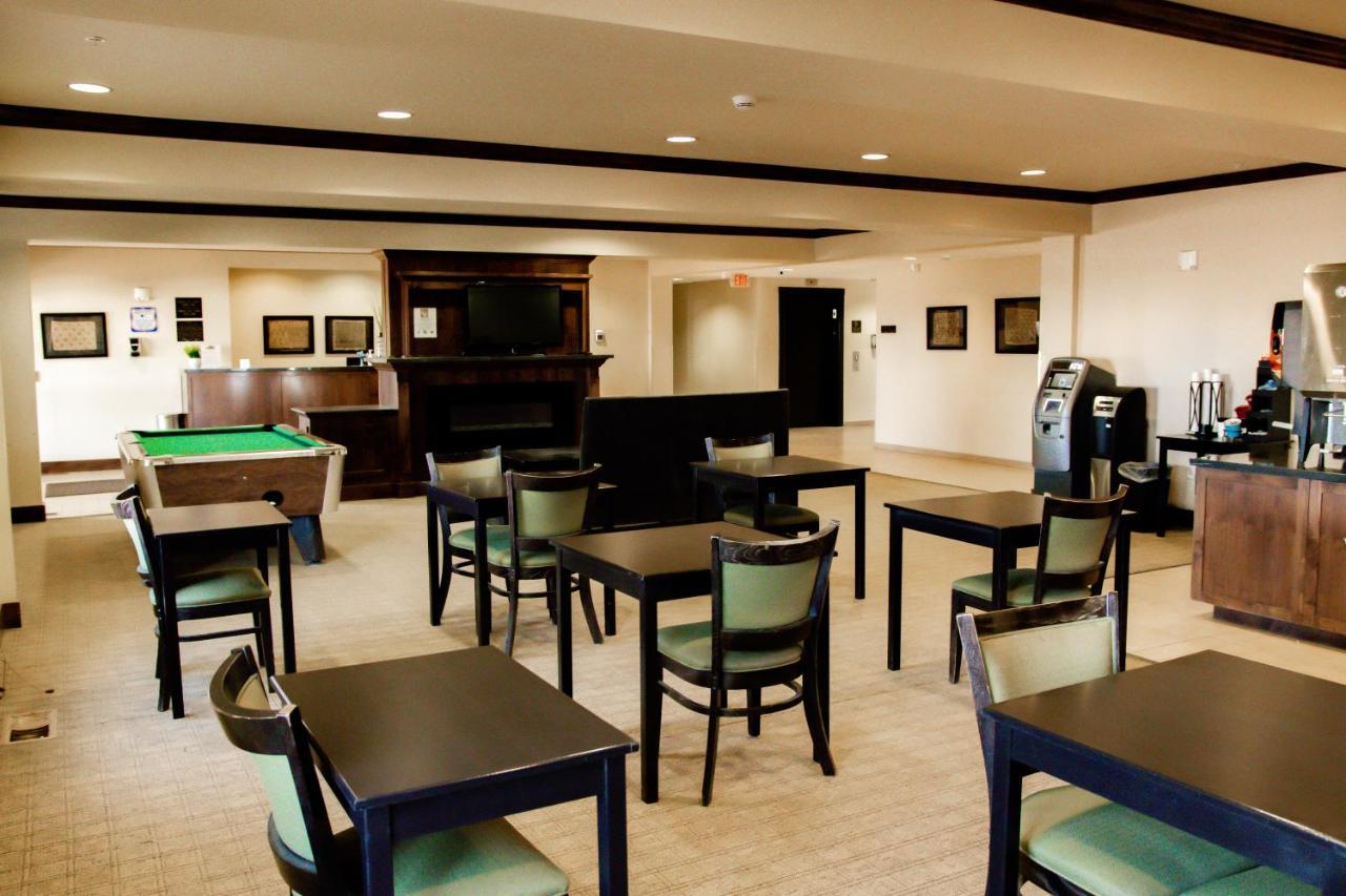 Black Gold Suites Stanley 외부 사진