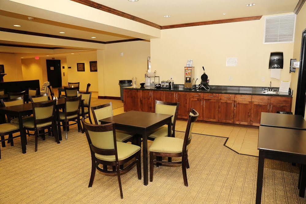 Black Gold Suites Stanley 외부 사진